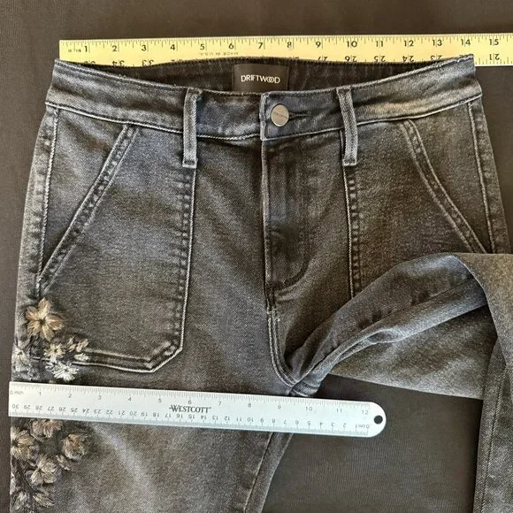 Driftwood Farrah Embroidered Flare Jeans Sz 27